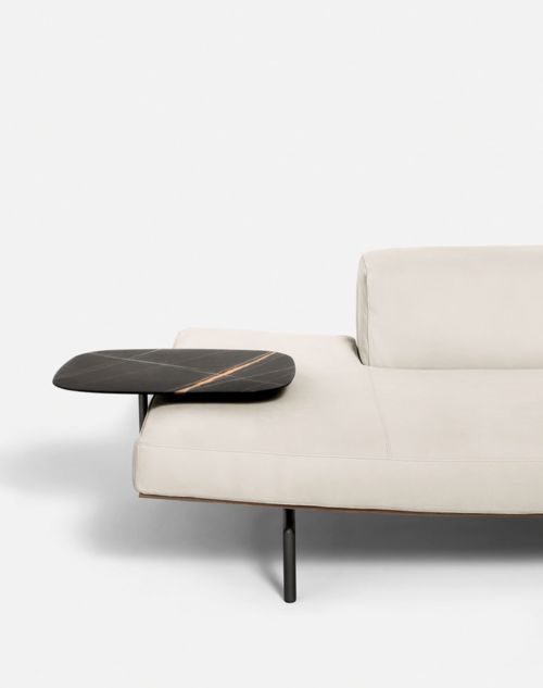 Living Divani 低調優雅，演繹當代家具的藝術